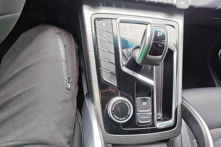 Used Geely Auto Emgrand X7 Sport 2020 1.8TD DCT Smart Connect PRO