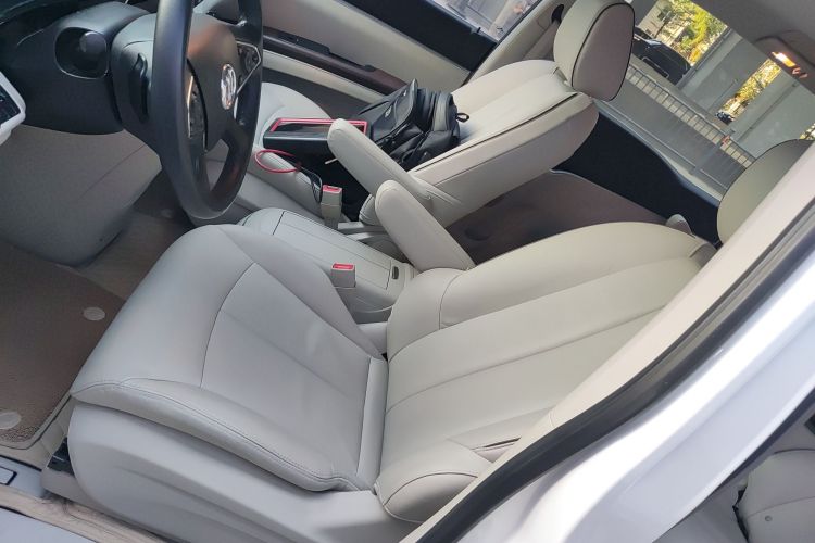 Used Buick GL8 2021 Land Cruiser Executive Class 652T Luxury Model
