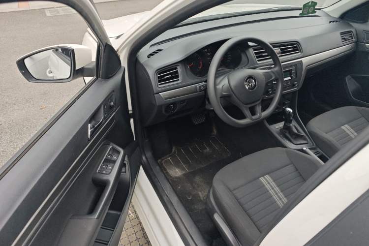 Used Volkswagen Lavida 2019 Lavida Start 1.5L Automatic Trendy Version China VI Standard
