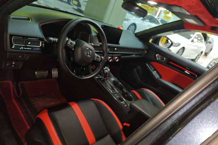 Used Honda Civic 2022 240TURBO CVT Dynamic Edition
