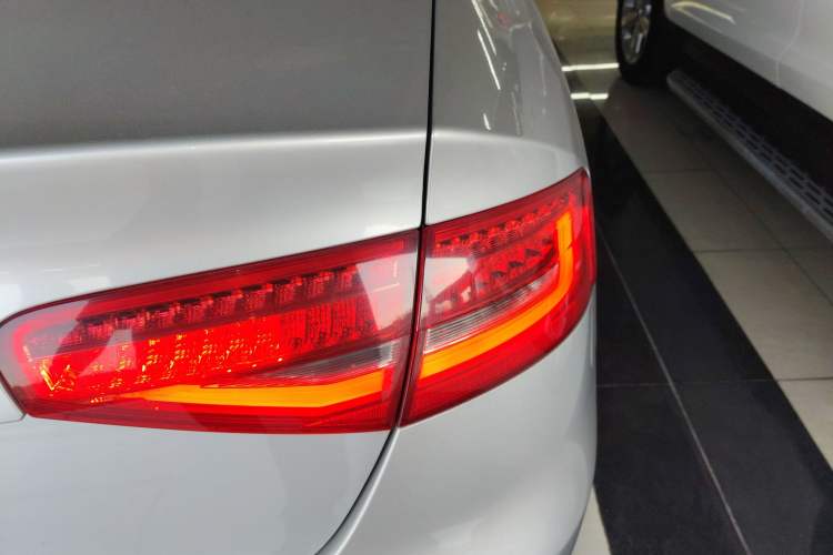 Used Audi A4L 2013 35 TFSI Automatic Comfort Model
