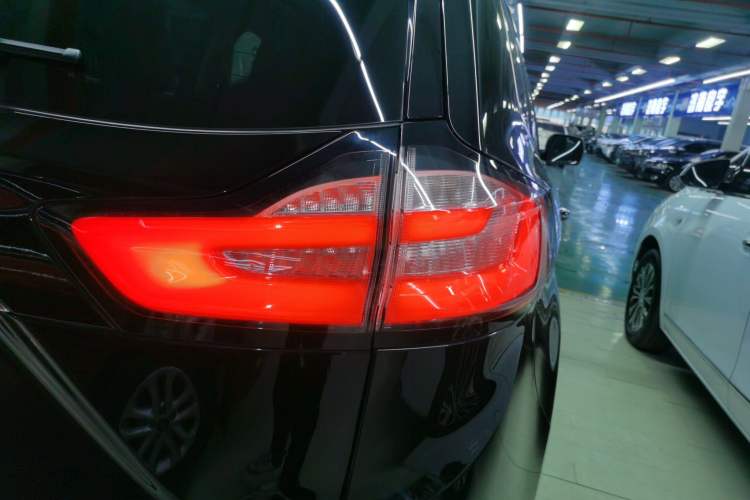 Used Ford Edge 2020 EcoBoost 245 Two-Wheel Drive Titanium 7-Seater