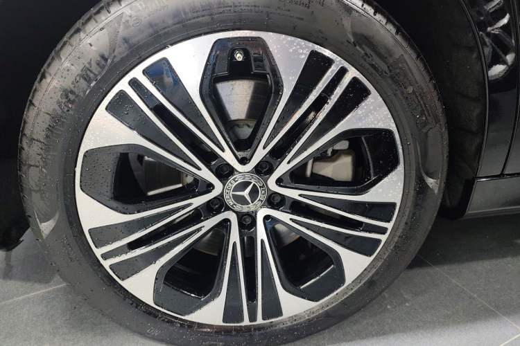 Used Mercedes-Benz E-Class New Energy 2024 E 350 e L Plug-in Hybrid Sedan