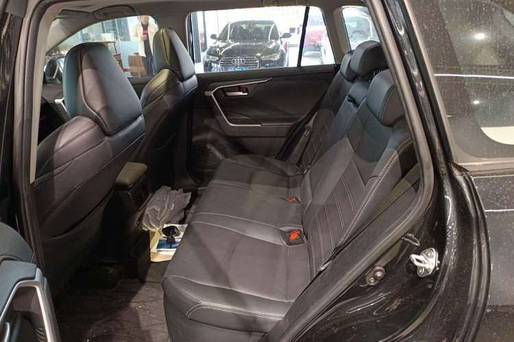 Used Toyota Wildlander 2023 Dual-Motor 2.5L E-CVT Four-Wheel Drive Prestige Edition
