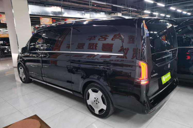 Used Mercedes-Benz V-Class 2024 V 300 L Long Wheelbase Luxury Edition
