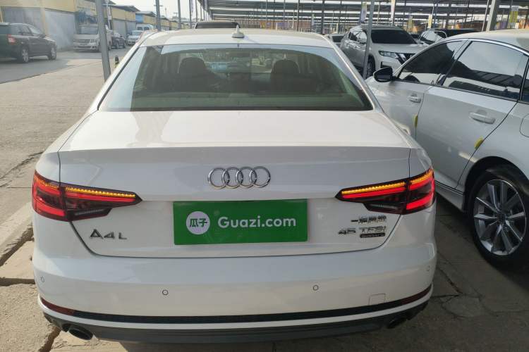 Used Audi A4L 2018 30th Anniversary Edition 40 TFSI Fashion Model
