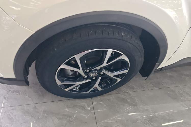 Used Toyota C-HR 2020 2.0L Leading Edition
