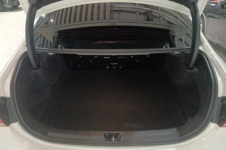 Used Mercedes-Benz A-Class 2021 A 200 L Sport Sedan Fashion Model
