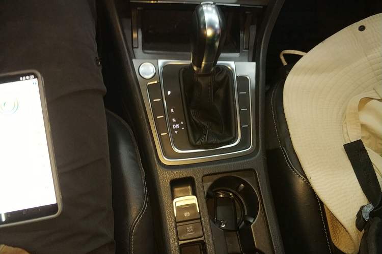 Used Volkswagen Golf 2016 230TSI Automatic Luxury Version
