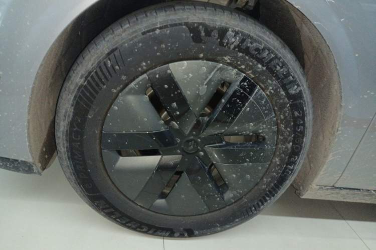 Used Li Auto MEGA 2024 Ultra Model
