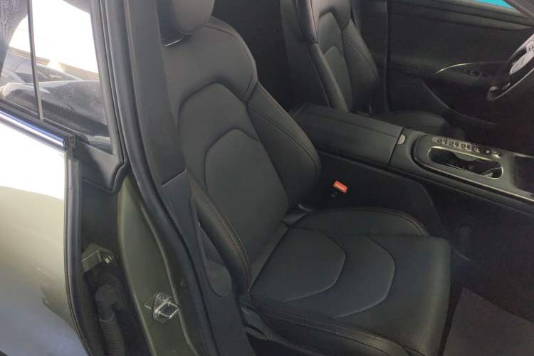 Used Xiaomi Auto SU7 2024 Four-Wheel-Drive Max Founder's Edition