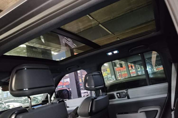 Used  Leopard 5 2023 Navigator Edition
