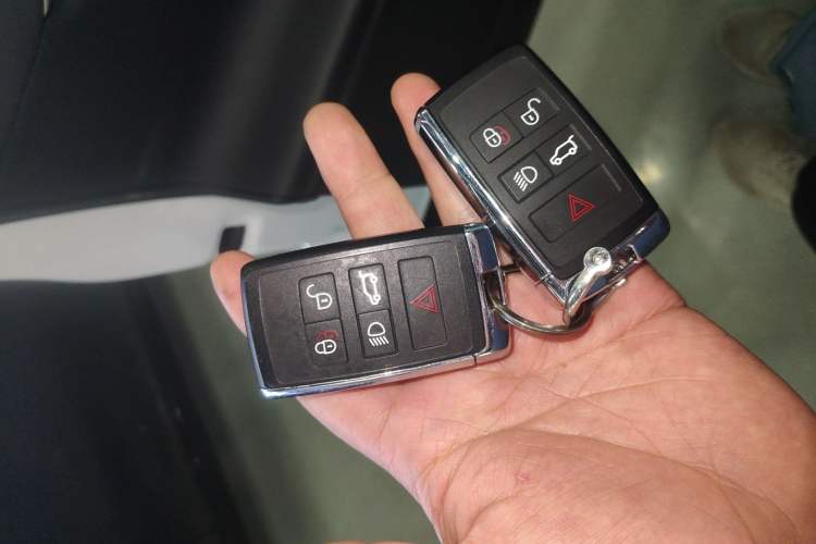 Used Land Rover Range Rover Evoque 2021 Range Rover Evoque 200 PS R-Dynamic Standard Elite Edition