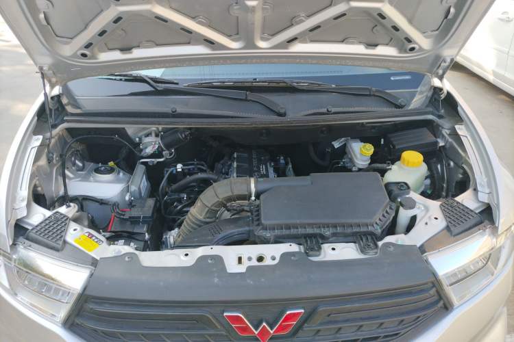 Used Wuling Hongguang V 2022 1.5L Jingqu Edition Electric-Assist LAR