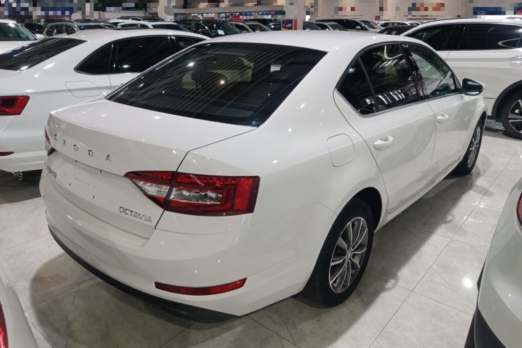 Used Skoda Octavia 2021 1.5L Automatic Comfort Edition

