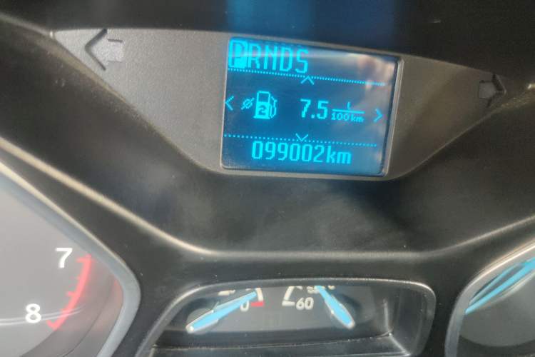 Used Ford Focus 2017 Sedan 1.6L Automatic Fashion Edition Smart Drive Version
