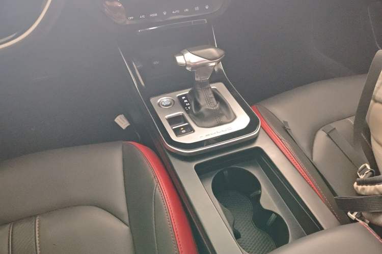 Used Dongfeng Aeolus Yixuan 2020 230T Automatic Glare-Proof Dark Knight Edition
