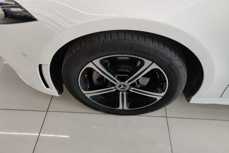 Used Mercedes-Benz A-Class 2022 Revised Version A 200 L Sport Sedan Fashionable Style
