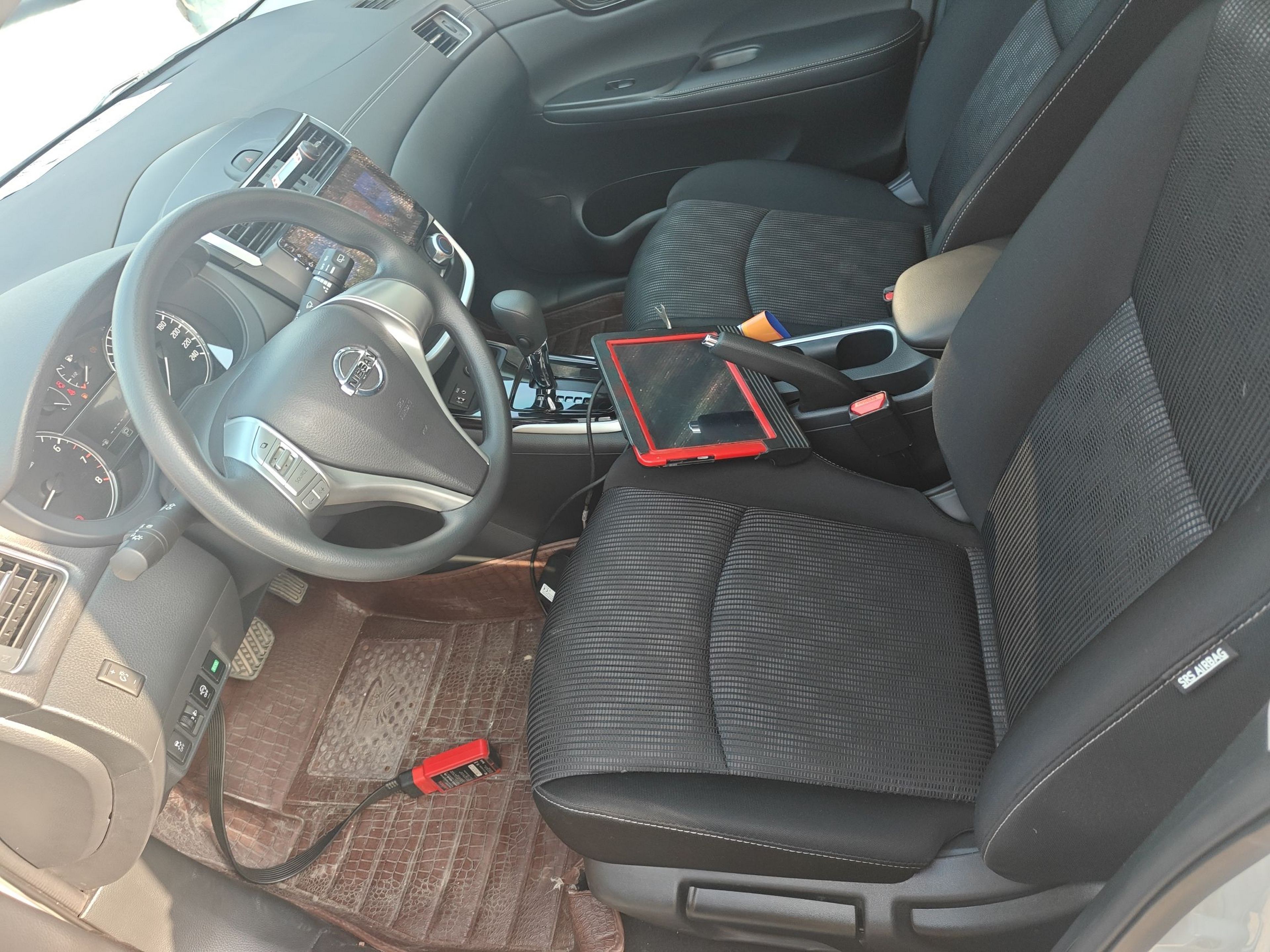 Переднее сиденье в автомобиле