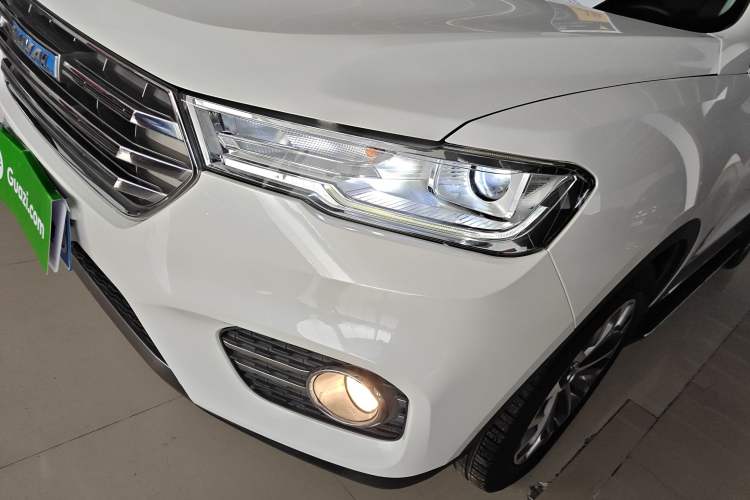 Used Haval H6 2017 Blue Label 2.0T Automatic Two-Wheel Drive Smart Edition
