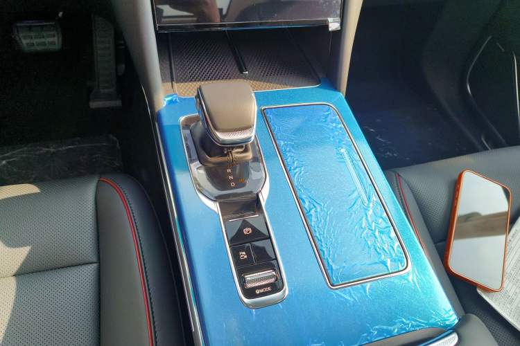 Used Hongqi HS7 PHEV 
