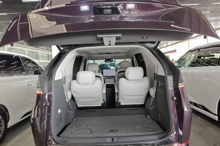 Used XPeng X9 2025 650 Long-Range Max