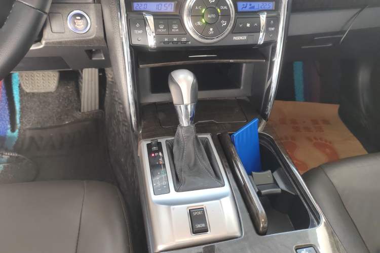 Used Toyota Reiz 2013 2.5V Elite Edition
