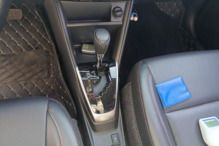 Used Toyota YARiS L 2022 X-Trail 1.5L CVT Luxury PLUS Edition
