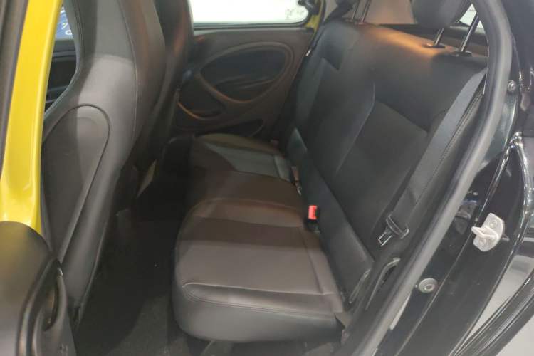 Used  forfour 2016 1.0L 52 kW Dynamic Edition
