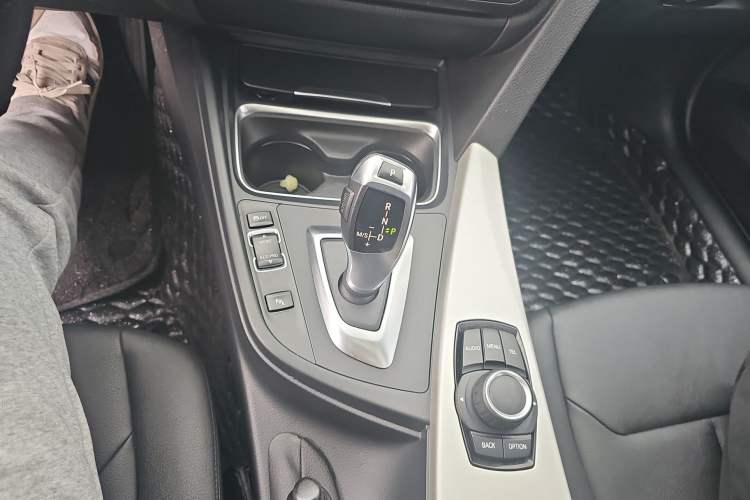 TDK.VehicleDetails.img