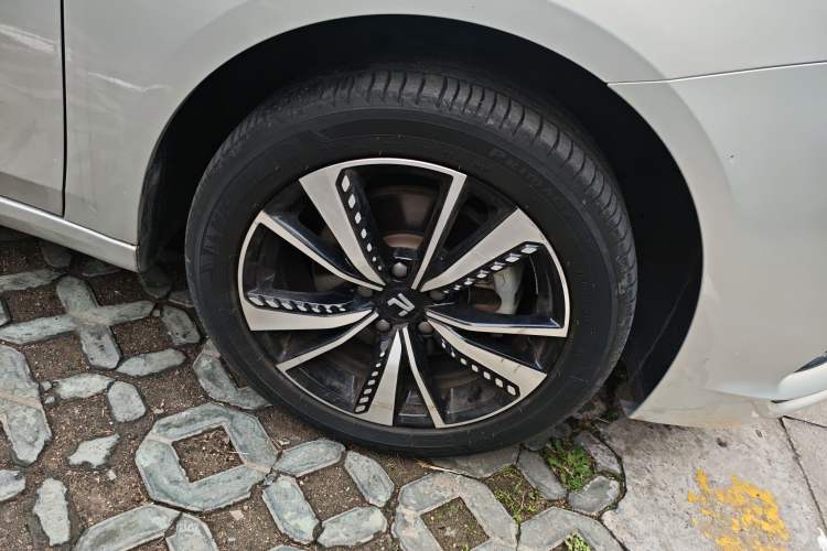 Used  ER6 2020 620 km Smart Edition