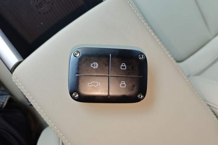 Used  V23 2025 501 Four-Wheel Drive Intelligent Driving Version
