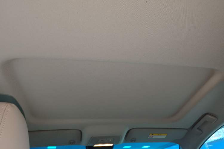 Used Buick GL8 2023 Land Executive Class Comfort Model
