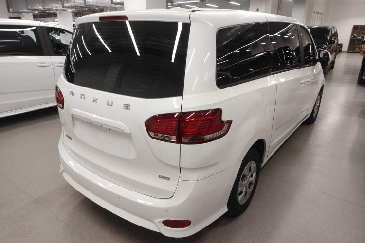 Used SAIC MAXUS G10 2023 Facelift 2.0L Manual Multi-Function Version Gasoline 7-Seater
