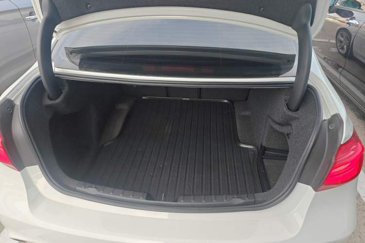 Used BMW 3 Series 2018 320Li Leading Model M Sport Package