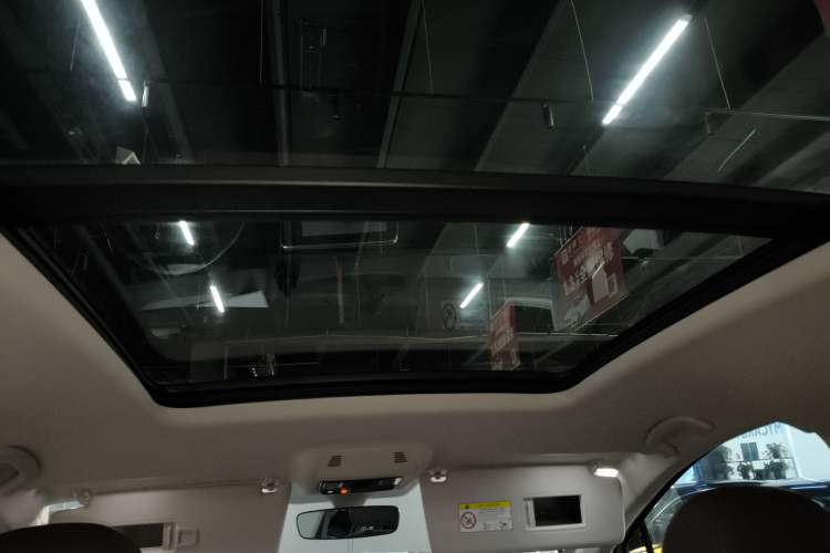 Used Volkswagen Viloran 2024 330TSI Luxury Edition
