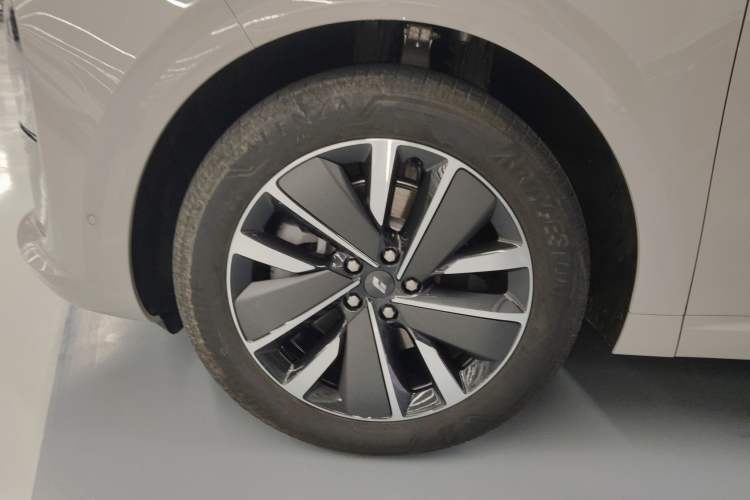 Used Li Auto L6 2025 Pro Smart Refresh Edition
