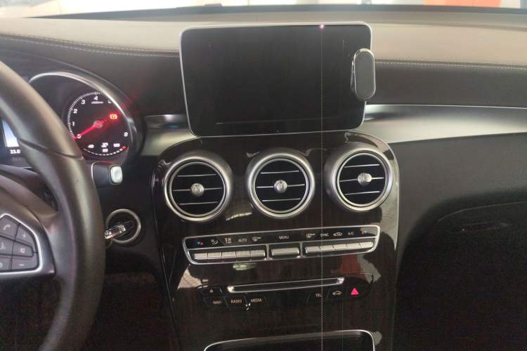 Used Mercedes-Benz GLC 2019 GLC 260 L 4MATIC Luxury Model