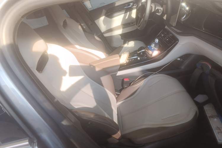 Used BYD Qin PLUS 2024 HONOR Edition DM-i 55KM Leading Model
