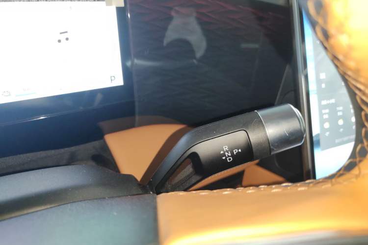 Used  L7 2025 EM-i 115km Exploration+ Edition