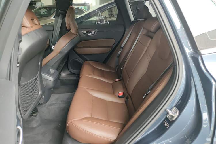 Used Volvo XC60 2021 T5 4x4 Smart Luxury Edition
