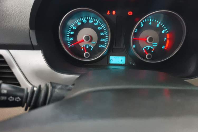 Used Buick Excelle 2013 1.5L Automatic Classic Model
