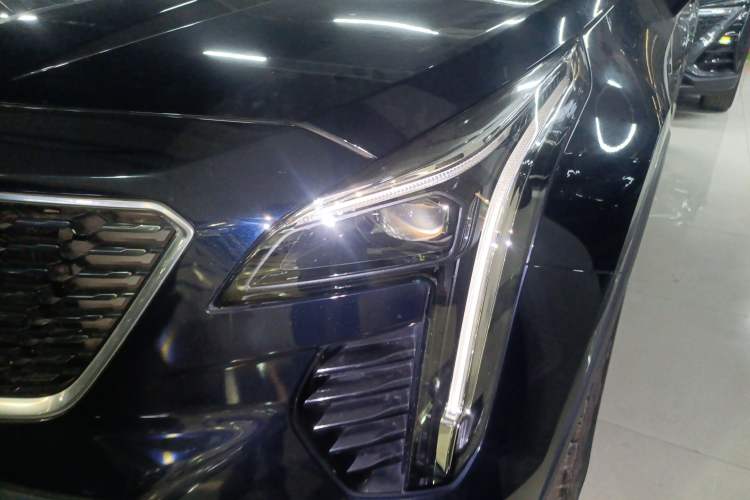 Used Cadillac XT4 2021 28T Two-Wheel Drive Leading Version
