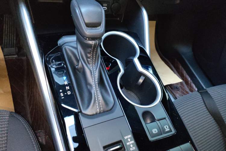 Used Toyota Crown Kluger 2023 2.5L HEV Two-Wheel Drive Entry Version (5 Seats)
