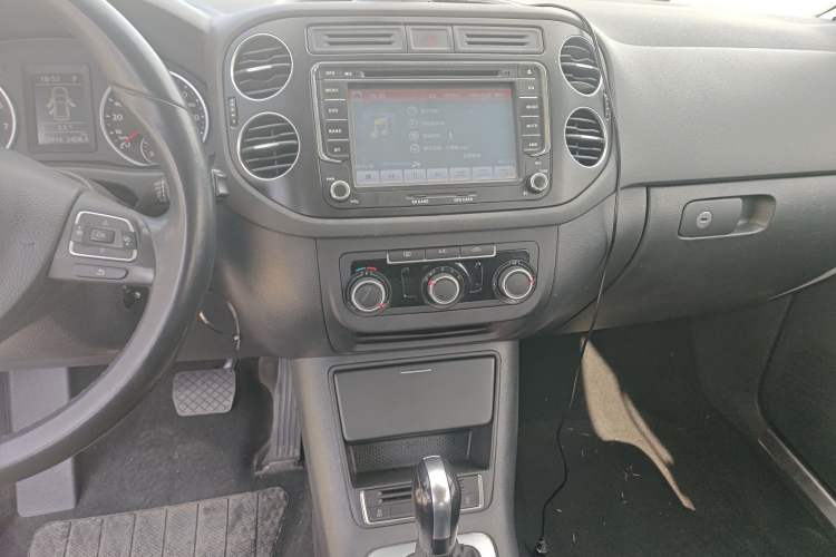 Used Volkswagen Tiguan 2015 1.8TSI Automatic Two-Wheel Drive Trend Edition
