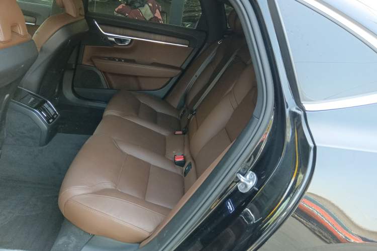 Used Volvo S90 2023 B5 Zhiyuan Luxury Edition
