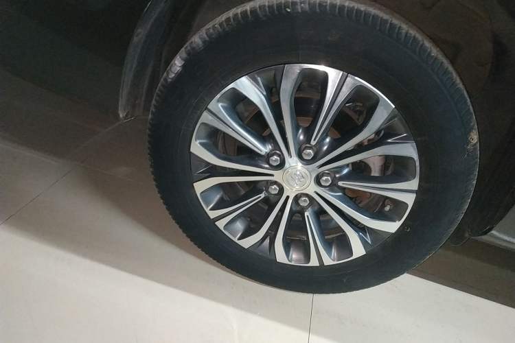 Used Buick GL8 2021 Land Cruiser Executive Class 652T Luxury Model
