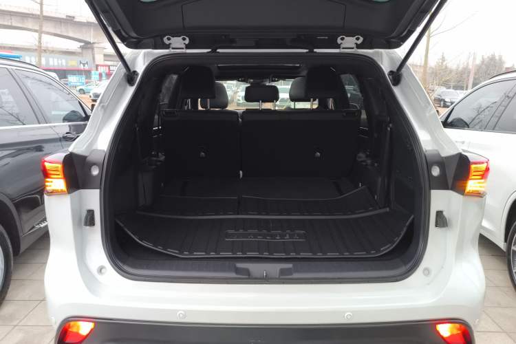 Used Toyota Crown Land Cruiser 2023 2.5L HEV Four-Wheel Drive Luxury Edition