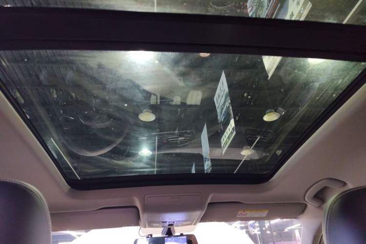 Used Volkswagen Tiguan L 2019 Updated Version 330TSI Automatic Two-Wheel Drive Panoramic Comfort Edition China VI Standard
