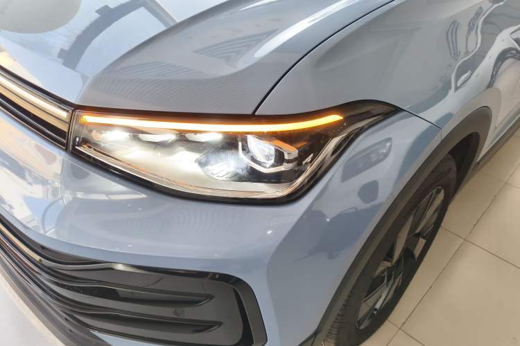 Used Volkswagen Tharu 2025 NewRui 300TSI Prestige Edition
